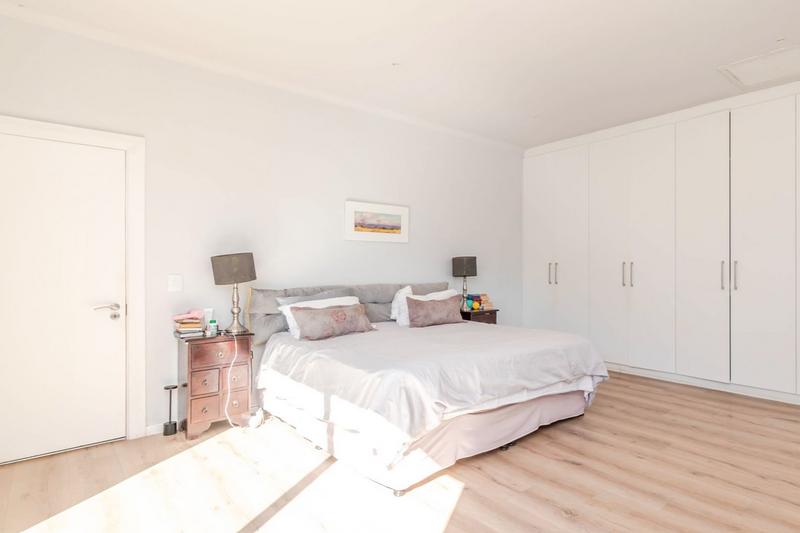 4 Bedroom Property for Sale in Crofters Valley Western Cape
